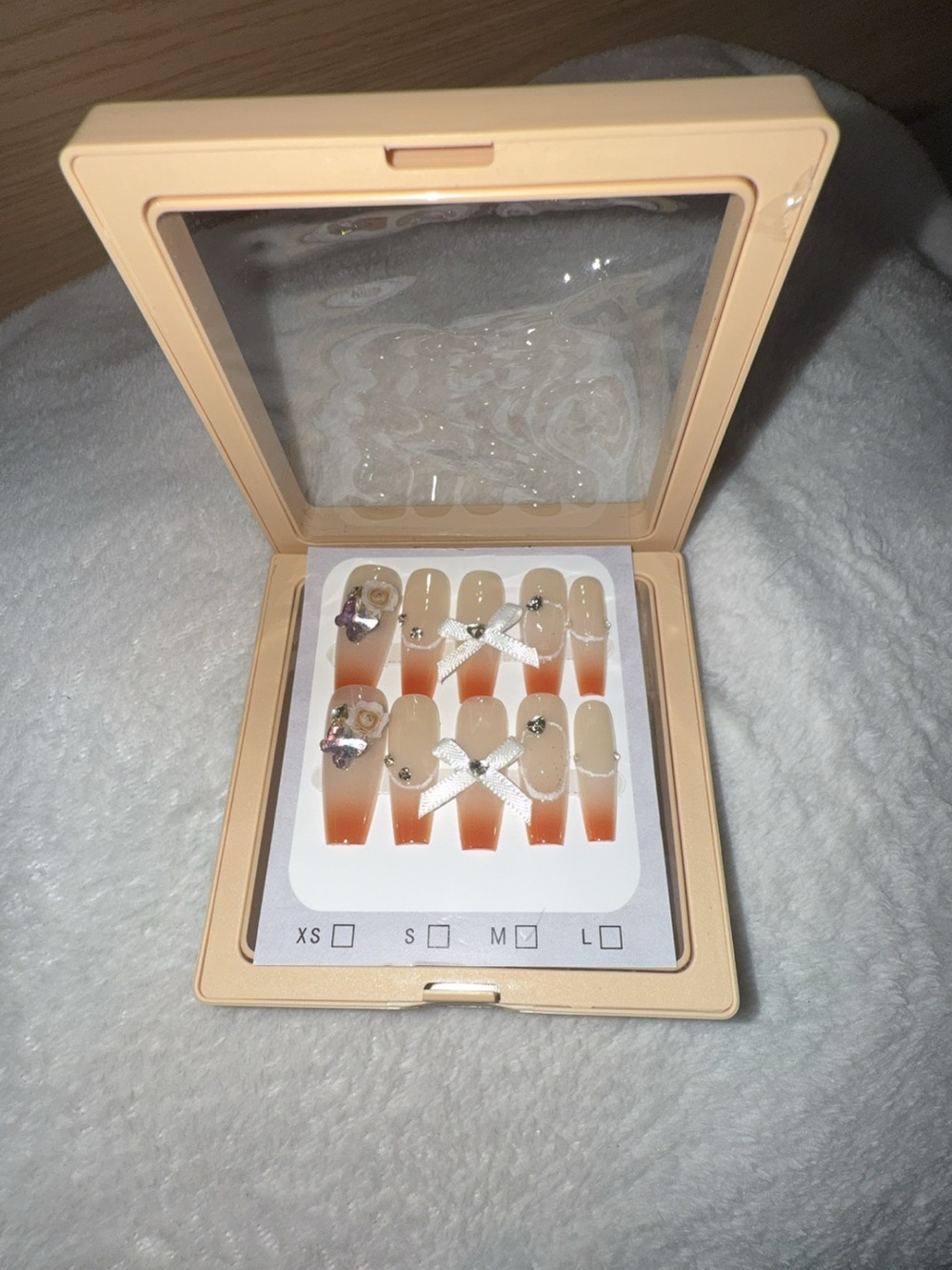 Premium Ombre Orange Press-On Nails with Bow & Gem Accents - 10pcs - Size Medium - Picture 3 of 3